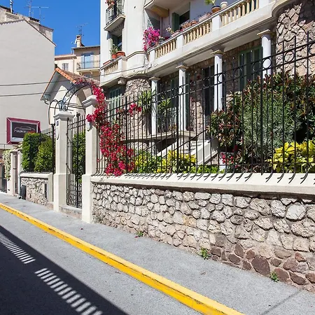 Budin Sea カンヌ