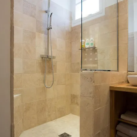 Budin Sea アパート *